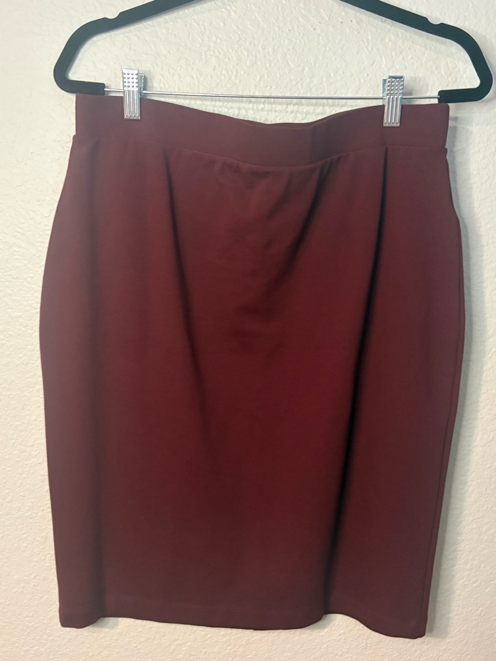 Liz Claiborne Burgundy Pencil Skirt